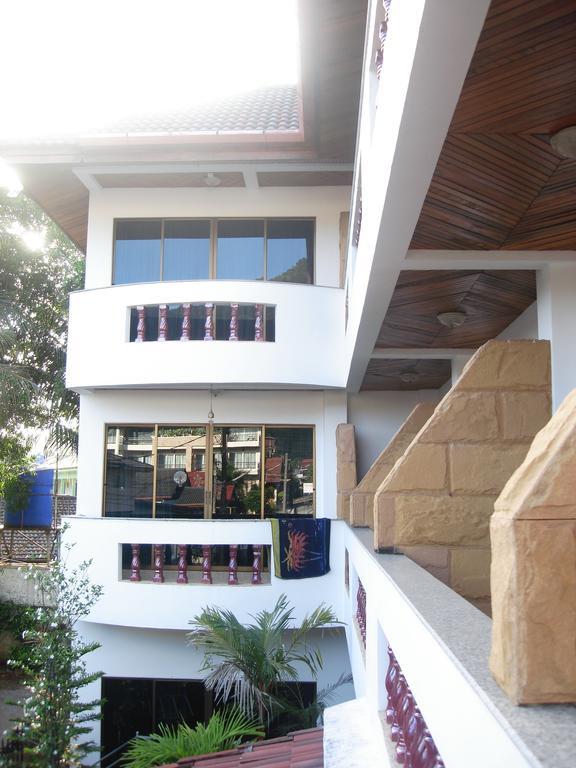 Waree'S Guesthouse Kata Beach  Exterior foto