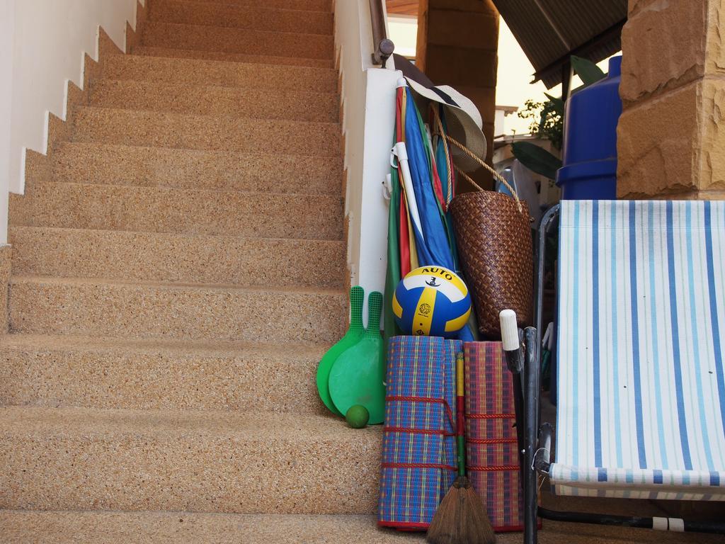 Waree'S Guesthouse Kata Beach  Exterior foto